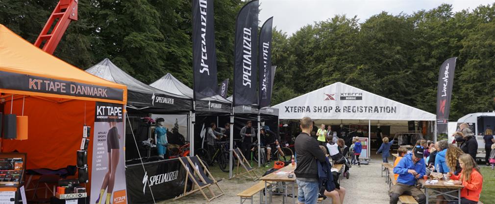 Partytelte og foldetelte til dit arrangement