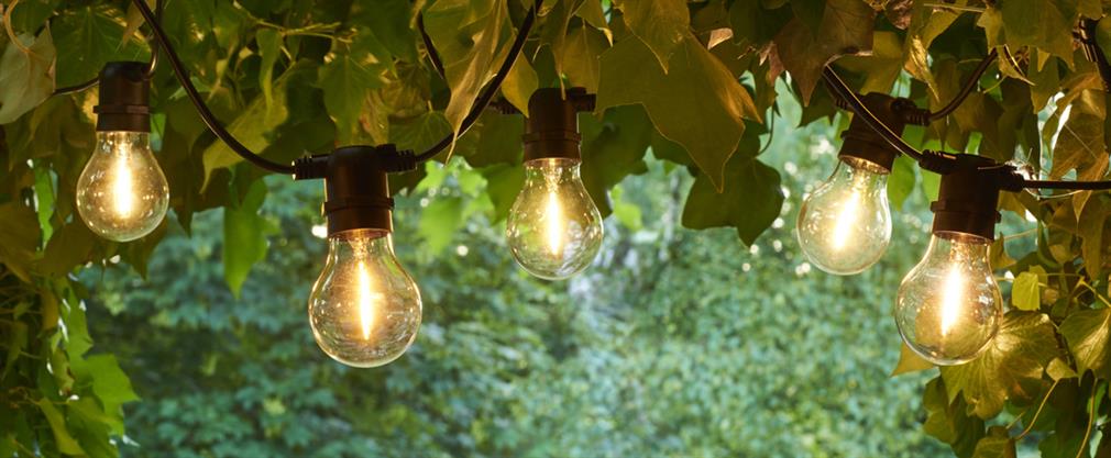 Udebelysning lyser terrassen m.m. smukt op